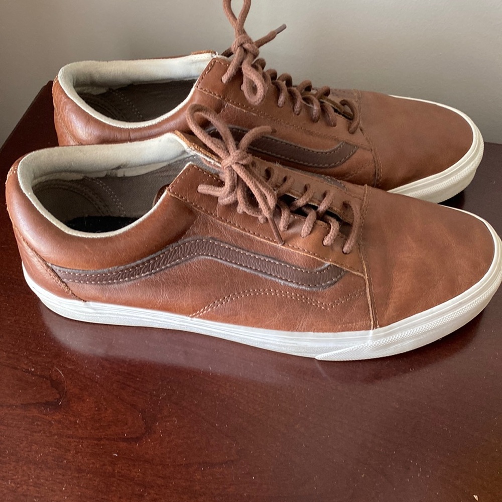 Mens size 10 1/2 brown lace up Vans.
